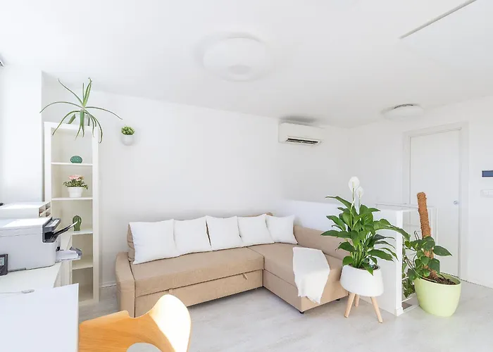 Isolana Center Rooftop Terrace 아파트 이졸라